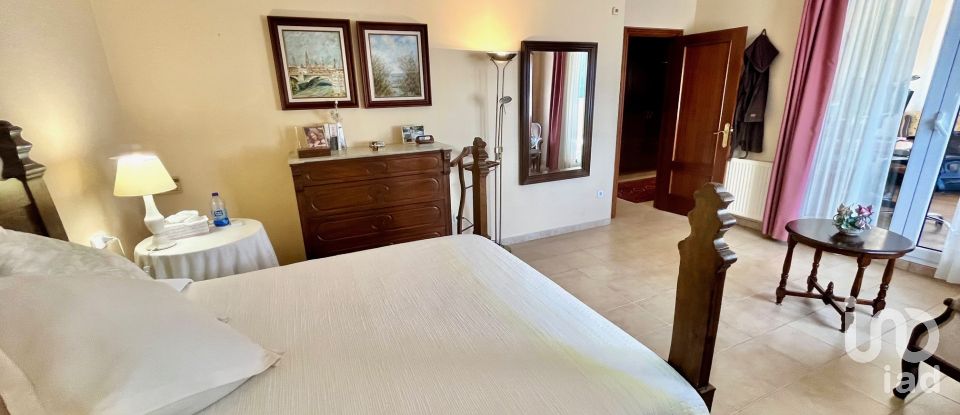 Mansion 5 bedrooms of 244 m² in Avinyonet de Puigventós (17742)