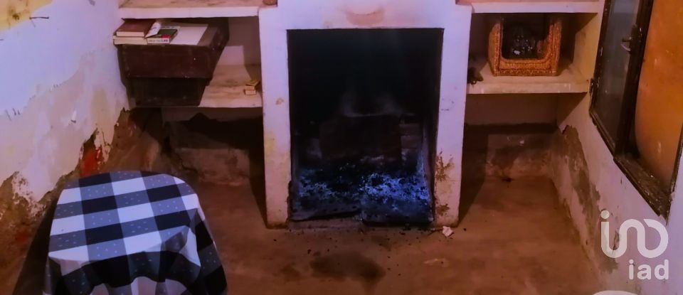 Maison de village 5 chambres de 100 m² à Belvís de la Jara (45660)