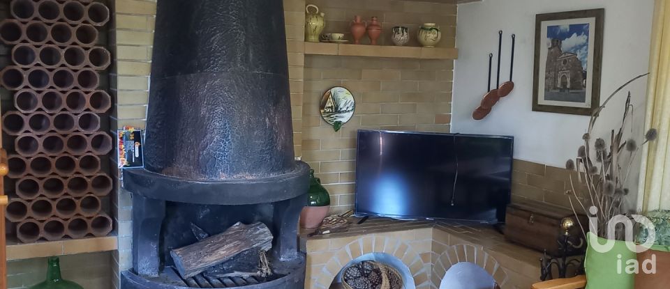 Casa rural 3 habitacions de 120 m² a Prades (43364)