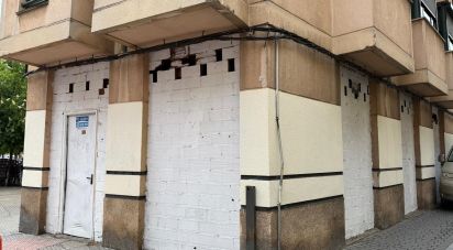 Shop / premises commercial of 141 m² in León (24007)