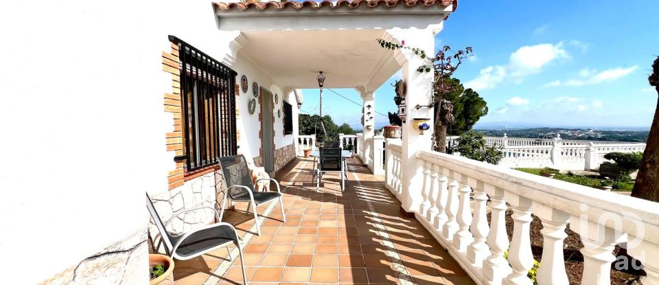 Vivienda unifamiliar  3 habitaciones de 112 m² en Amposta (43870)