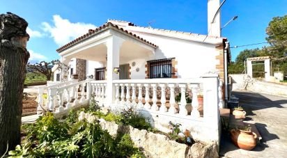 Vivienda unifamiliar  3 habitaciones de 112 m² en Amposta (43870)