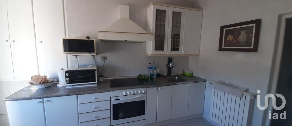 Casa 10 habitaciones de 300 m² en La Bañeza (24750)