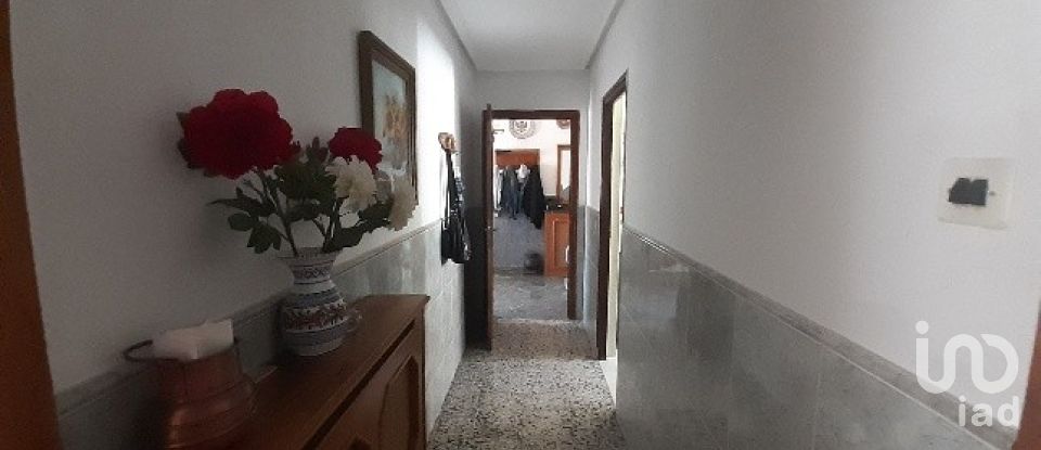 Casa 10 habitaciones de 300 m² en La Bañeza (24750)