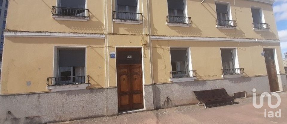 Casa 10 habitaciones de 300 m² en La Bañeza (24750)