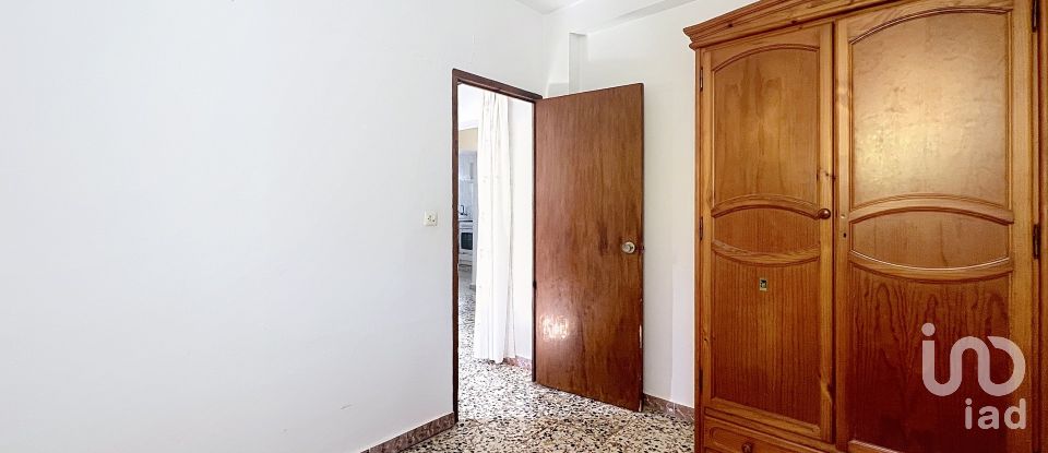 Country home 5 bedrooms of 200 m² in Bolonia (11391)