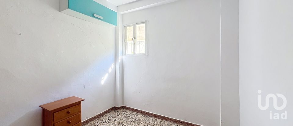 Country home 5 bedrooms of 200 m² in Bolonia (11391)