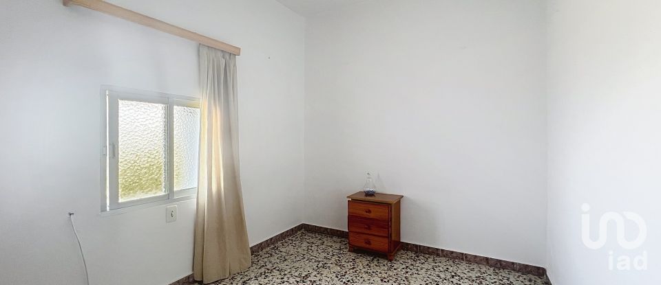 Country home 5 bedrooms of 200 m² in Bolonia (11391)