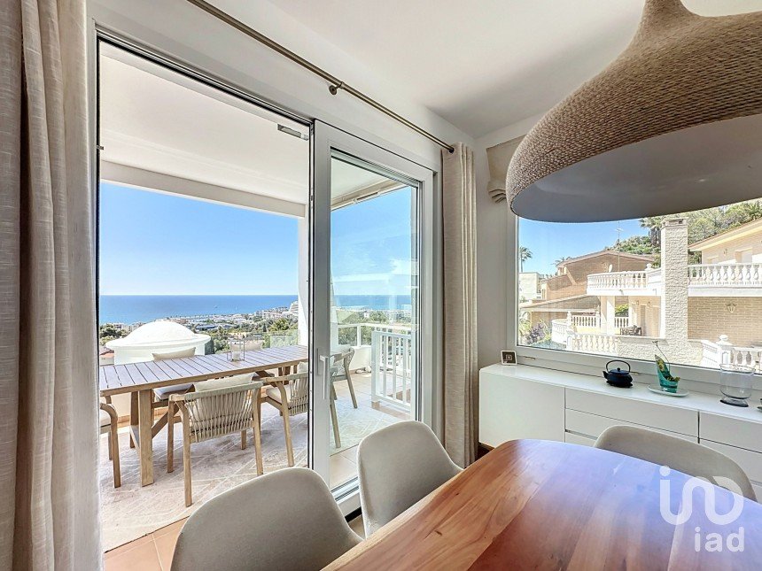 Appartement en maison 5 chambres de 245 m² à Sitges (08870)