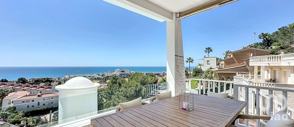 Appartement en maison 5 chambres de 245 m² à Sitges (08870)