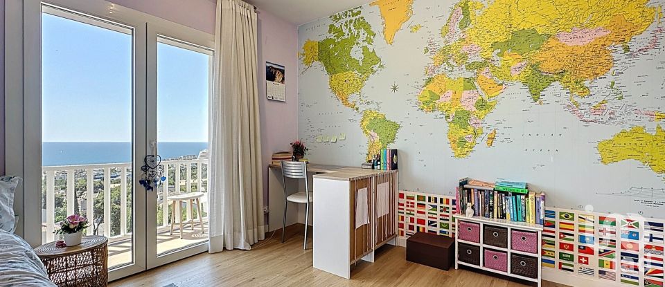 Appartement en maison 5 chambres de 245 m² à Sitges (08870)