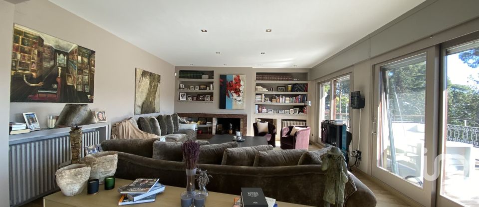 Apartment in house  6 bedrooms of 570 m² in Sant Cugat del Vallès (08197)