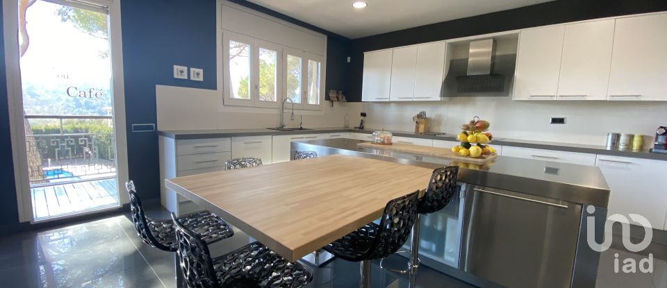 Apartment in house  6 bedrooms of 570 m² in Sant Cugat del Vallès (08197)