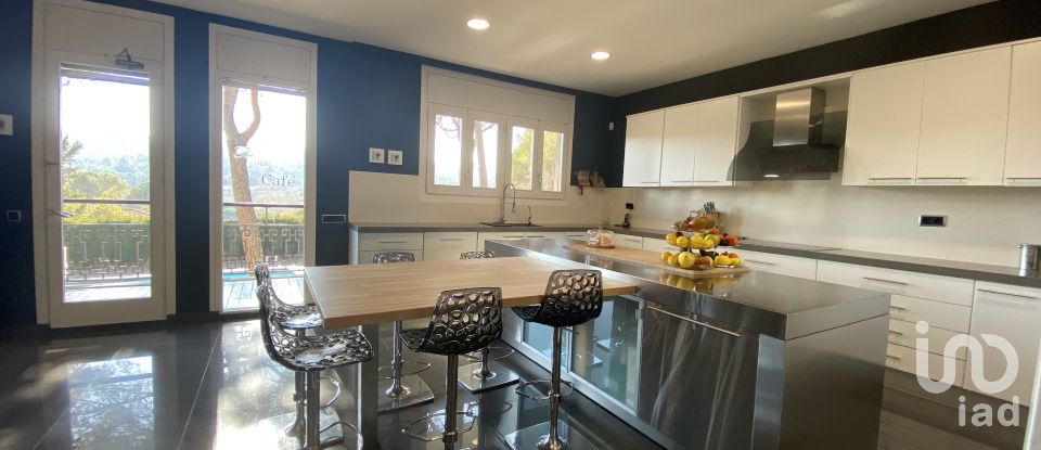 Apartment in house  6 bedrooms of 570 m² in Sant Cugat del Vallès (08197)