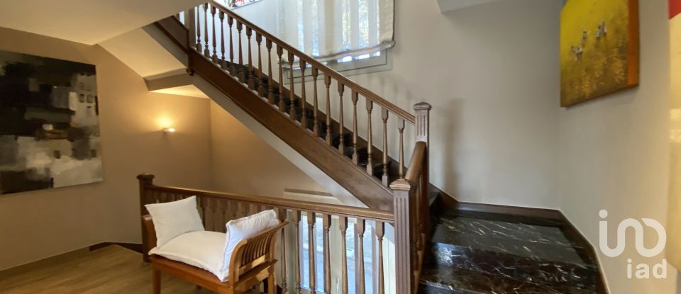 Apartment in house  6 bedrooms of 570 m² in Sant Cugat del Vallès (08197)