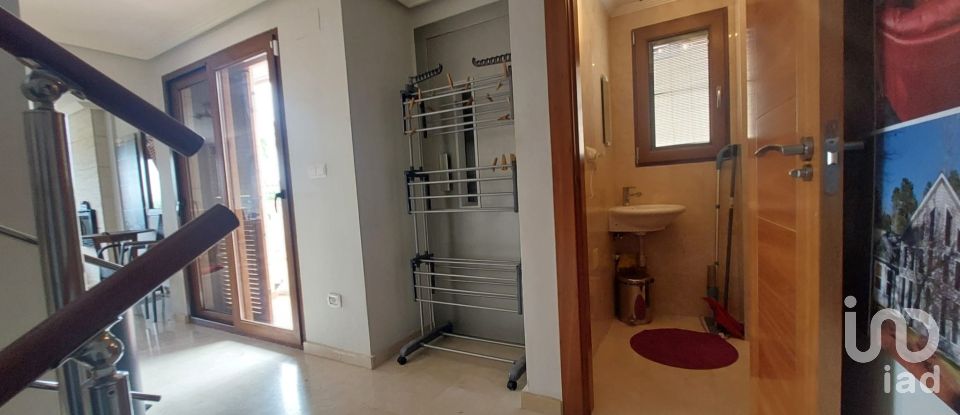 Maison 3 chambres de 125 m² à Algorfa (03169)