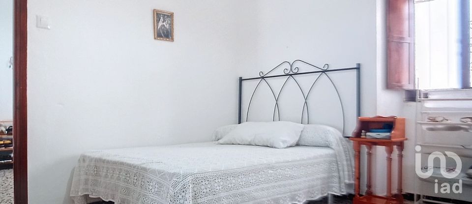 Varias superficies 3 habitaciones de 126 m² en Tarifa (11380)