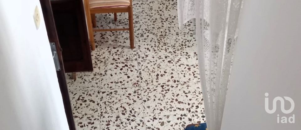 Varias superficies 3 habitaciones de 126 m² en Tarifa (11380)