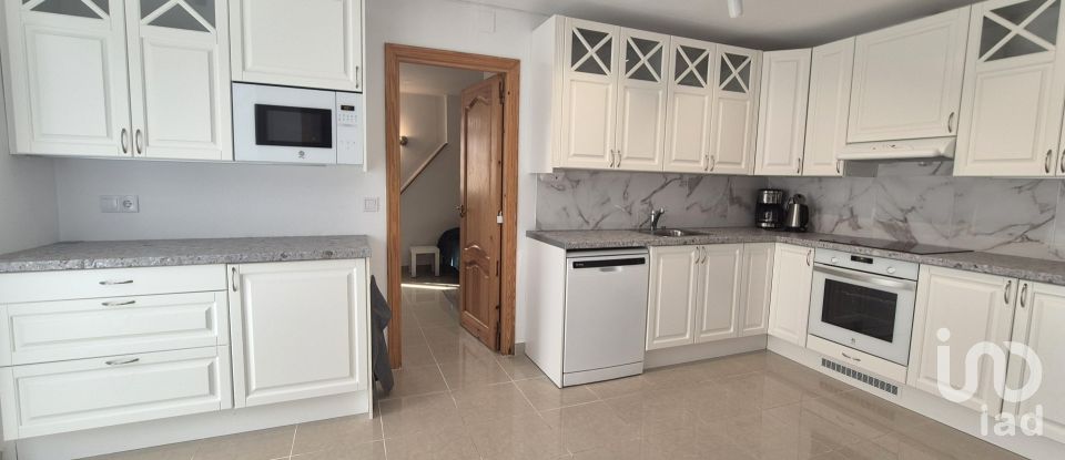 Chalet 5 habitaciones de 205 m² en Gandía (46728)