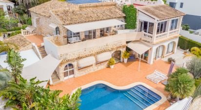 Chalet 4 habitaciones de 375 m² en Partida La Cometa (03724)
