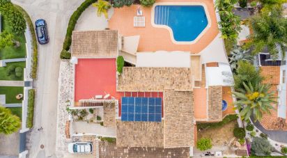 Chalet 4 habitaciones de 375 m² en Partida La Cometa (03724)