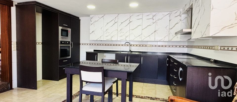 Casa 4 habitaciones de 260 m² en Amposta (43870)