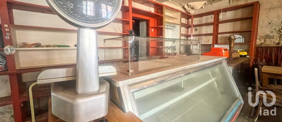 Maison de village 12 chambres de 515 m² à Moire (33456)