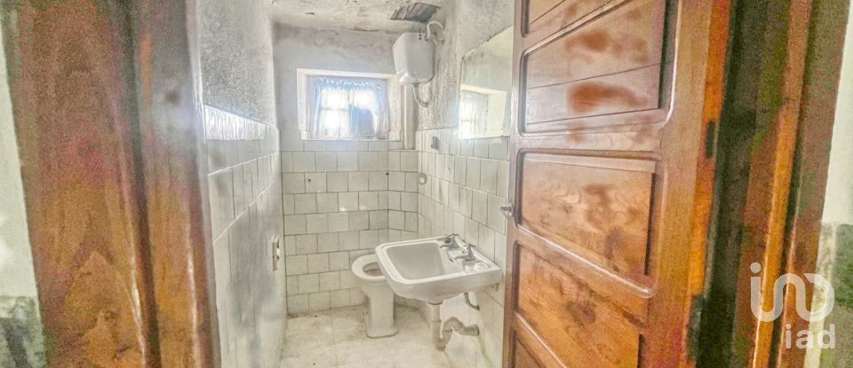 Maison de village 12 chambres de 515 m² à Moire (33456)