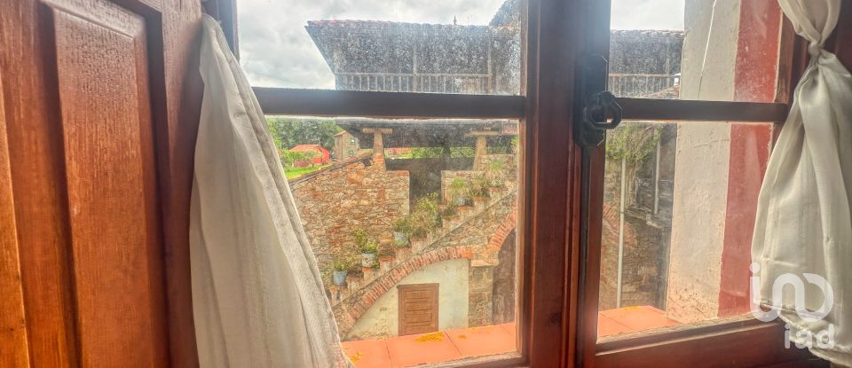 Maison de village 12 chambres de 515 m² à Moire (33456)