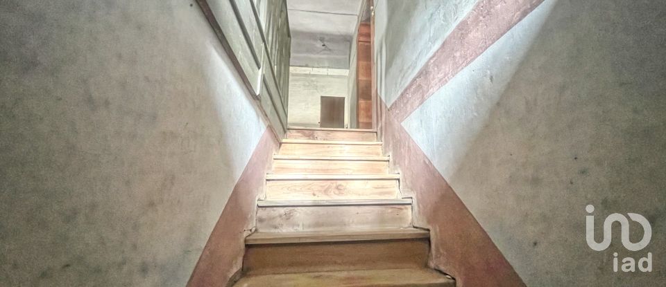 Maison de village 12 chambres de 515 m² à Moire (33456)