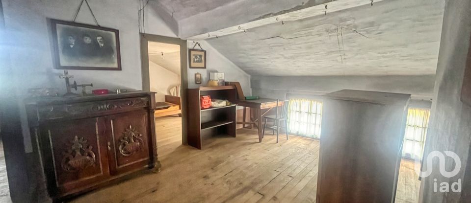 Maison de village 12 chambres de 515 m² à Moire (33456)