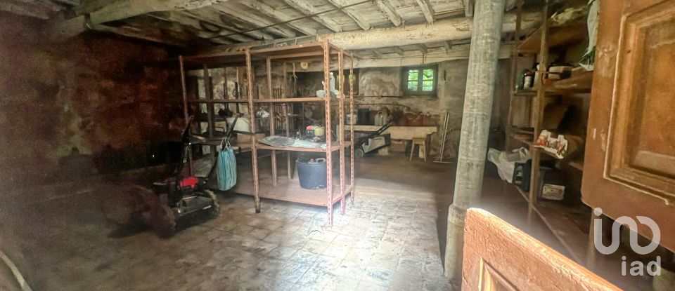 Maison de village 12 chambres de 515 m² à Moire (33456)