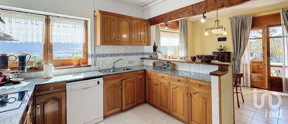 House 5 bedrooms of 4,300 m² in Salas de Pallars (25693)