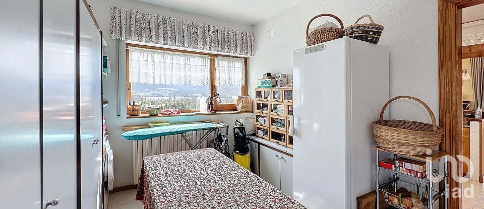 House 5 bedrooms of 4,300 m² in Salas de Pallars (25693)