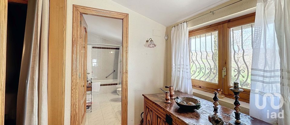 House 5 bedrooms of 4,300 m² in Salas de Pallars (25693)