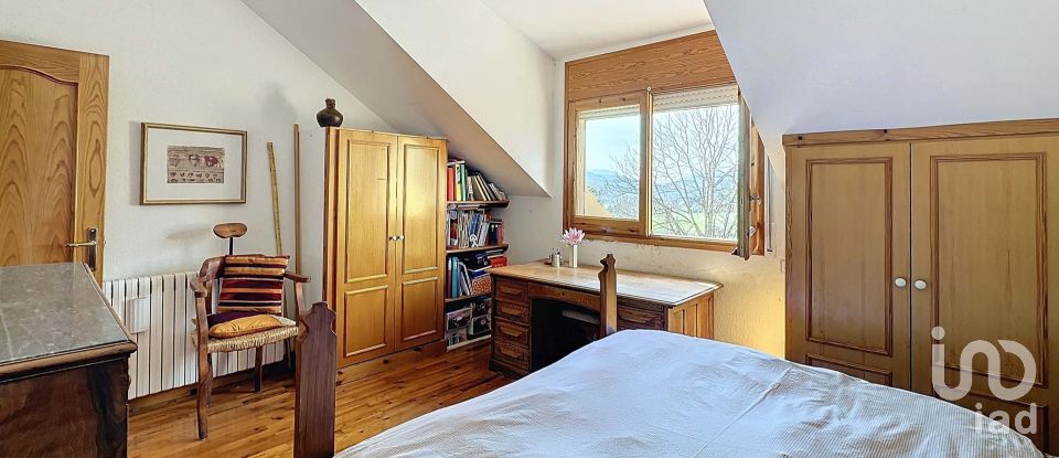 House 5 bedrooms of 4,300 m² in Salas de Pallars (25693)