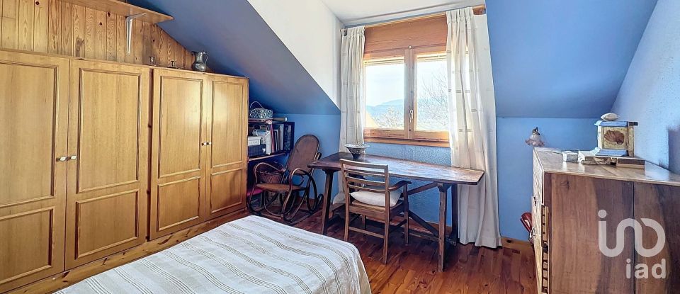 House 5 bedrooms of 4,300 m² in Salas de Pallars (25693)