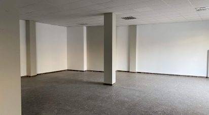 Shop / premises commercial of 239 m² in Reus (43205)