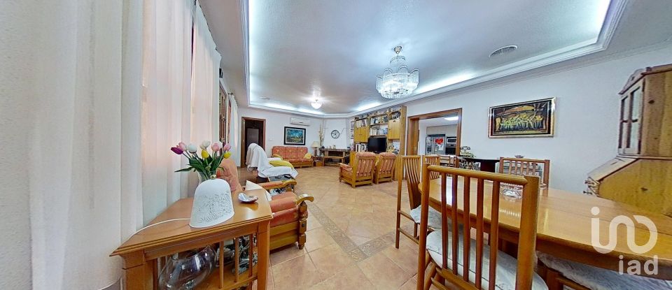 Cottage 5 bedrooms of 397 m² in Elx/Elche (03296)