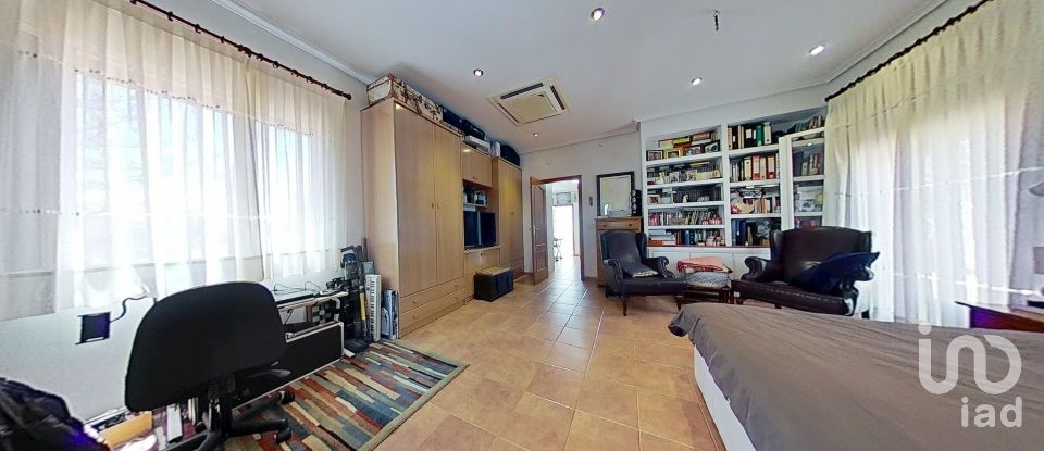 Cottage 5 bedrooms of 397 m² in Elx/Elche (03296)