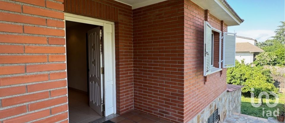 Casa 6 habitaciones de 200 m² en Corbera de Llobregat (08757)