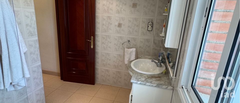 Casa 6 habitaciones de 200 m² en Corbera de Llobregat (08757)