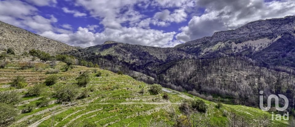 Terreno urbano de 41.000 m² en Tarbena (03518)