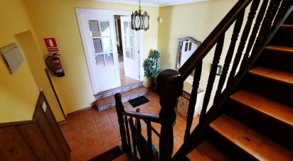 House 7 bedrooms of 422 m² in La Ercina (24870)