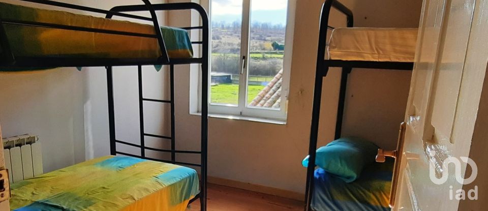 Casa 7 habitaciones de 422 m² en La Ercina (24870)