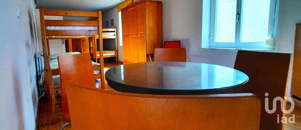 Casa 7 habitaciones de 422 m² en La Ercina (24870)