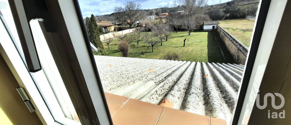 Casa 7 habitaciones de 422 m² en La Ercina (24870)