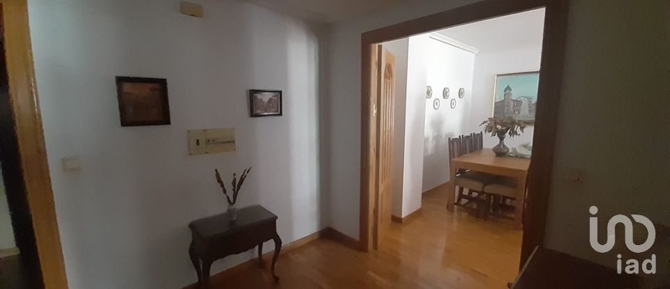 Apartment 3 bedrooms of 130 m² in La Bañeza (24750)