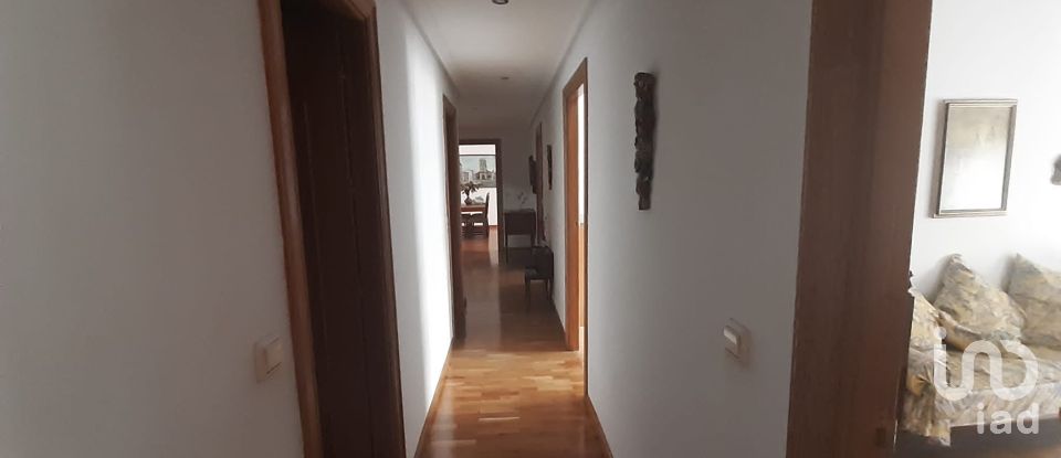 Apartment 3 bedrooms of 130 m² in La Bañeza (24750)