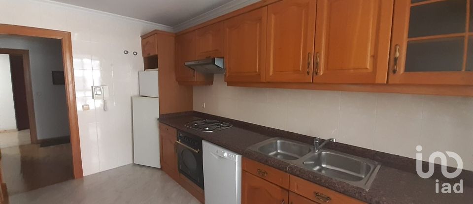 Apartment 3 bedrooms of 130 m² in La Bañeza (24750)